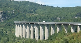 Viadotto Euno come la tela di Penelope, lavori lumaca e disagi che continuano: &laquo;Apre a febbraio&raquo;