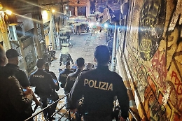 Movida violenta a Palermo, due arresti dopo l'aggressione ai vigili urbani: c'è anche il figlio di un boss