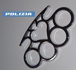 Tirapugni nel bagaglio in aeroporto a Catania: denunciato un 27enne