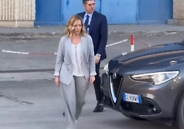 Meloni alla 3Sun Gigafactory di Catania: &laquo;Il Sud non deve vivere di sussidi, Sicilia sia un hub dell'energia&raquo;