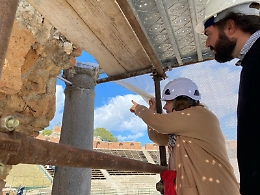 Taormina, al via il restauro del portico "post scena" del teatro: da qui c'è la celebre vista sull'Etna