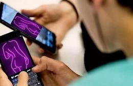 "Spogliano" le compagne di classe con l'intelligenza artificiale e mettono le foto sul web