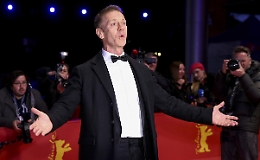 Rocco siffredi denunciato dalla giornalista: «Allusioni sessuali e battute, mi ha molestata»