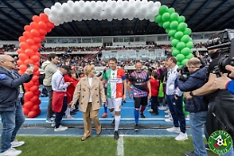 &ldquo;Un goal per la solidariet&agrave;": in 15mila al Massimo, in campo giornalisti, attori e personaggi