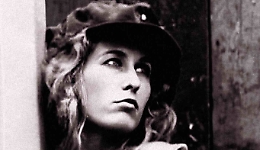 "Io che nasco immaginaria", la vita della stilista Chiara Boni diventa un libro