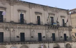 La verifica politica a Modica e le critiche delle opposizioni: "Azzeramento e rimpasto utili solo a Forza Italia"