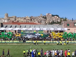 Tutti pazzi per l'Enna calcio: prima la serie D, ora anche i soldi per lo stadio "Gaeta"