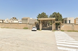 Rubava fiori e vasi dalla tomba di una ragazza, presa una donna ad Avola