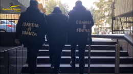 Tangenti per trasformare terreni da agricoli a edificabili: arrestati funzionario del comune e imprenditori in Brianza