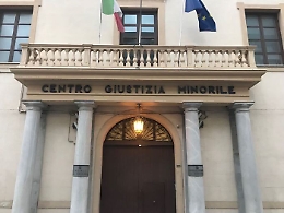 Lite tra due minori detenuti al Malaspina, in ospedale l'agente che voleva separarli