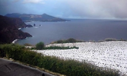 Si tuffa, non torna a riva e scatta l'allarme: trovato in costume e in stato confusione a tarda sera: giallo a Milazzo