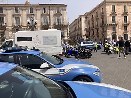 Due biciclette elettriche su tre non in regola, sequestri e multe in piazza Università a Catania