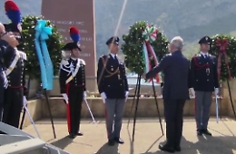 Il ministro Piantedosi a Capaci per commemorare Giovanni Falcone e la sua scorta