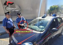 Rubano una cassaforte ma dimenticano un cellulare sul posto: localizzati e presi in pochi minuti