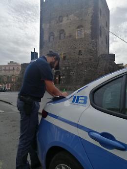 Senza patente, senza assicurazione, senza revisione e pure ubriaco: denunciato adranita