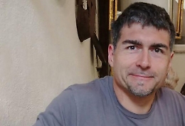 Uccide la moglie, mette il cadavere nel bagagliaio e va dai carabinieri: orrore a Modena