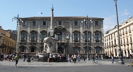 Tassa di soggiorno a Catania: aumenti dal primo gennaio 2026, nel mirino soprattutto le locazioni brevi