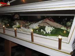 Pressioni per far passare la processione del Venerdì Santo sotto la casa del boss: processo per il sindaco di Cerda