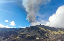 Etna, dall'Ingv avviso arancione per l'aviazione: nessun impatto sull'operativit&agrave; dell'aeroporto di Catania