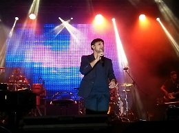 Gigi Finizio, la star del neomelodico che canta l'amore