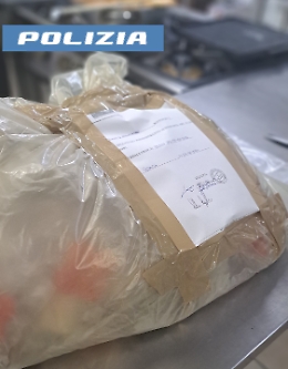 Prodotti scaduti e dehors irregolare, sanzionato un bar-ristorante di Pedara