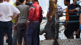 La stretta negli Stati Uniti senza precedenti: arresti ed espulsioni per i migranti e fino a 20 anni di carcere