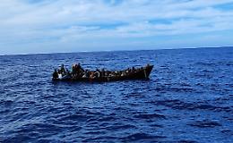 Lampedusa, emergenza in mare: due ustionati evacuati dalla nave ong