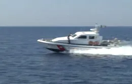 Barca con 28 turisti urta un ostacolo e affonda a Pollara, tutti in salvo