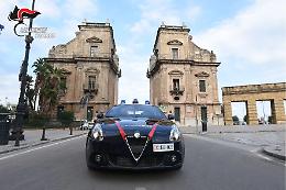 Mazzata alla banda dei kalashnikov, i carabinieri fermano 22 persone, per 9 l'aggravante  mafiosa
