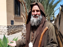 Nas dona panettoni sequestrati alla missione di Biagio Conte