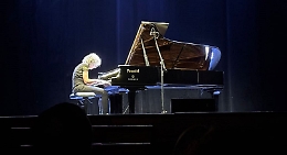 Agrigento, Giovanni Allevi incanta il pubblico del teatro Pirandello con un concerto indimenticabile