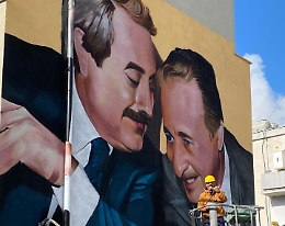 Murale dedicato a Falcone e Borsellino a Campobello di Mazara, il sindaco: «Latitanza di Messina Denaro coperta da alcuni cittadini»