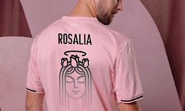 Il Palermo calcio partner del Festino di S. Rosalia: carro spinto dai giovani