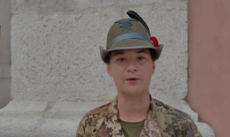 La catanese Aurora Lucia Villani alla cerimonia del Cappello alpino