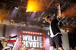 Willie Peyote a Zafferana: "Dal call center al palco, la musica &egrave; il centro della mia vita"