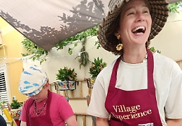 Lynn Collins in Sicilia tra le "maidde" di Sant'Angelo Muxaro e la Valle dei Templi