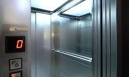 Dipendente dell’Asp precipita con l’ascensore dal terzo piano dell’ospedale: ferita
