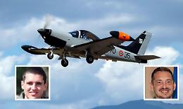 L'aereo di addestramento caduto a Sabaudia: chi sono i due piloti morti e perché la Procura militare ha aperto un'inchiesta 