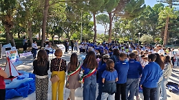 Vittoria, gli studenti e la solidarietà: incontro alla villa comunale