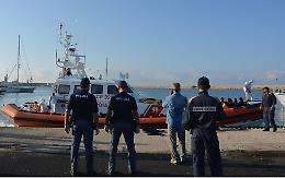 Pozzallo, individuati e denunciati tre scafisti bangladesi