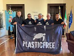 Ispica, il Comune stipula intesa con l'associazione Plastic Free