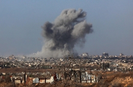 A Gaza tiene una fragile tregua e Trump pressa Hamas: «Sbrigatevi». Israele allenta la morsa