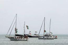 Aereo charter con 26 italiani della Flotilla decolla per Istanbul: la Farnesina assicura assistenza