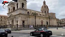 Rissa in un residence a Calatabiano: intervengono i carabinieri e denunciano quattro persone