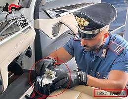 Catania, inseguiti in corso Sicilia: sequestrati 16,5 grammi di stupefacenti, un 21enne denunciato