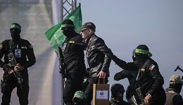 Hamas celebra il 7 ottobre: «La battaglia continua». Ma non risparmia critiche a tutto il mondo arabo