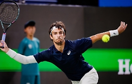 Musetti fermato da Auger-Aliassime a Shangai: per le Atp Finals c'è ancora da sudare 