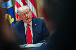 Accordo su Gaza, Trump: «Ostaggi liberi lunedì o martedì.  Due Stati? Mi atterrò a ciò che concordano»