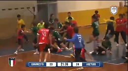 Petrosino-Aretusa finisce in rissa: violenta scazzottata in campo. IL VIDEO