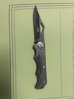 Comiso, a 14 anni con un coltello. L'assessore Di Trapani: "Non è normale"